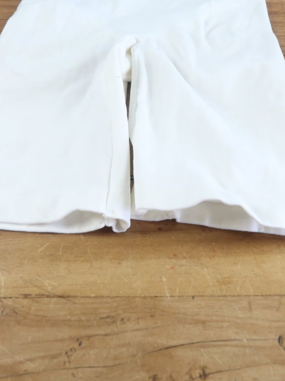 WHITE SHAPEWEAR WITH BOOTIE BOOSTER THIGH LENGTH SIZE MEDIUM - Picture 3 of 4